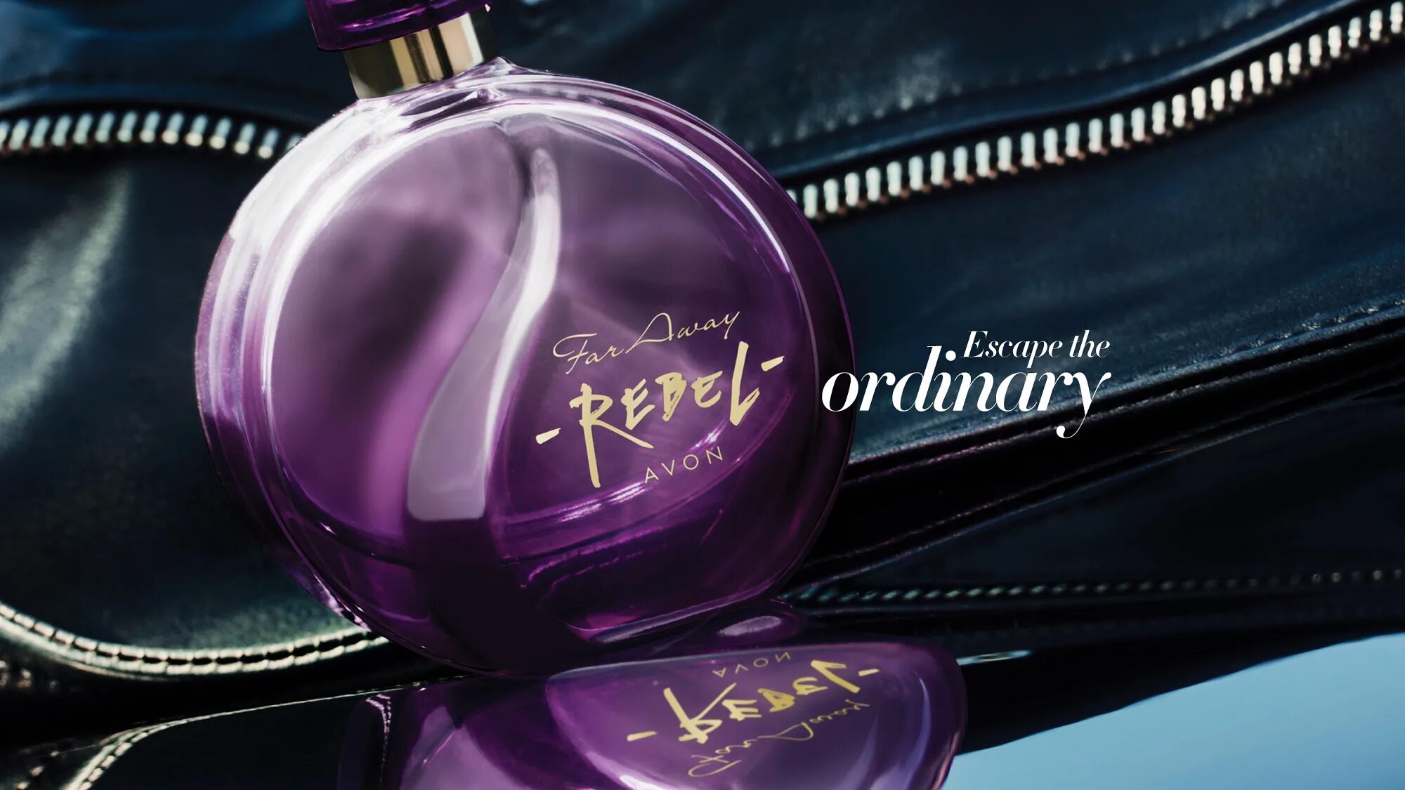 Avon far away 50 мл. Духи Ребель эйвон. Духи эйвон Ребел. Духи эйвон Rebel far away. Духи far away