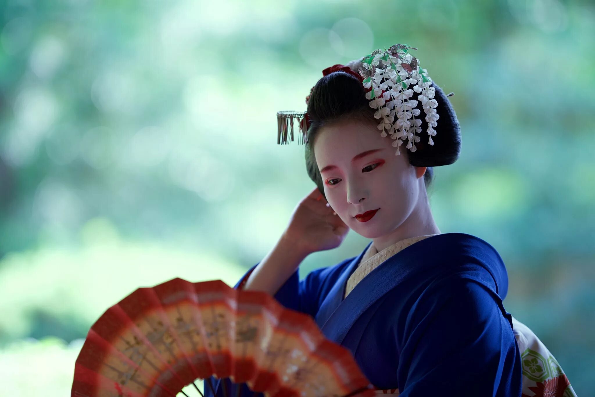 Плывущая походка гейши 7 букв сканворд. Кимоно ойран референс. Плывущая походка гейши 7 букв сканворд. Прекрасная гейша. Гейши юньцзинь.