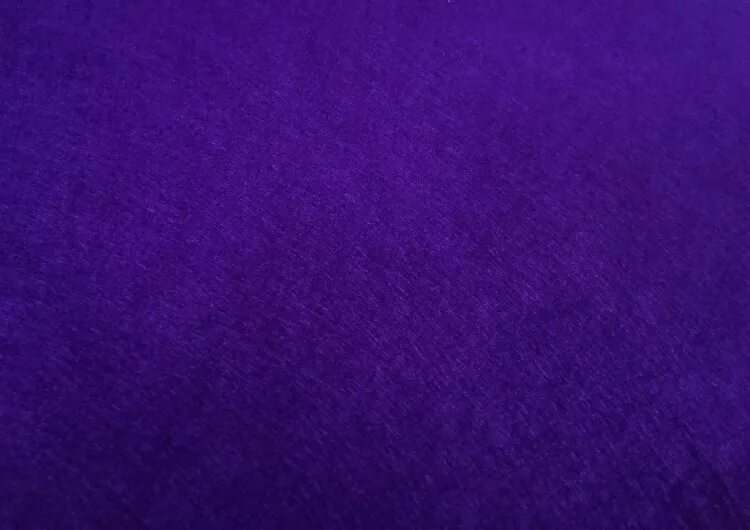 Диван сиреневого цвета. Текстурный фетр. Фиолетовый диван в интерьере. Фиолетовый цвет ткани. Кровать прима лавендер.