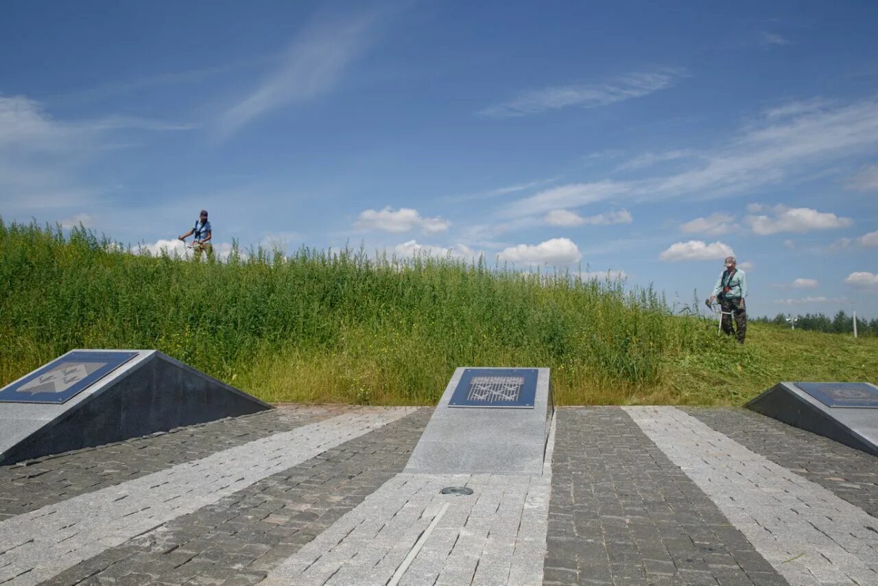 мемориал строителям безмолвных рубежей. мемориал карабахцяна 2024. мемориал карабахцяна 2024. федеральное военное мемориальное кладбище в мытищах. карабахцян сумбат армавир криминал.