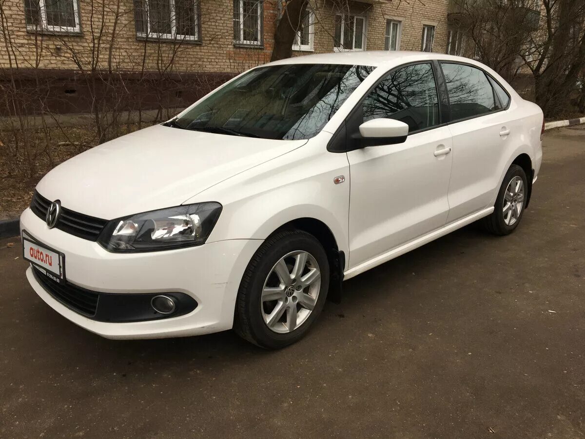 Купить поло седан воронеж. Volkswagen Polo sedan 2011. Фольксваген поло 2011г. Volkswagen поло 2011. Volkswagen Polo 2011 белый.