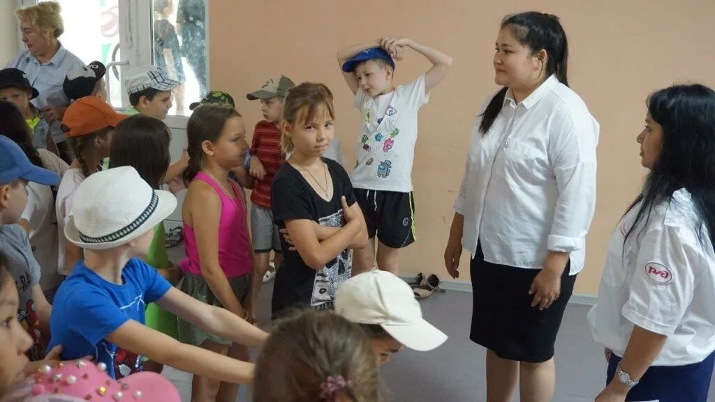 Юный железнодорожник. Юный железнодорожник лагерь кемерово. Юный железнодорожник лагерь кемерово. Юный железнодорожник лагерь псковская область. Лагерь кемерово железнодорожник.