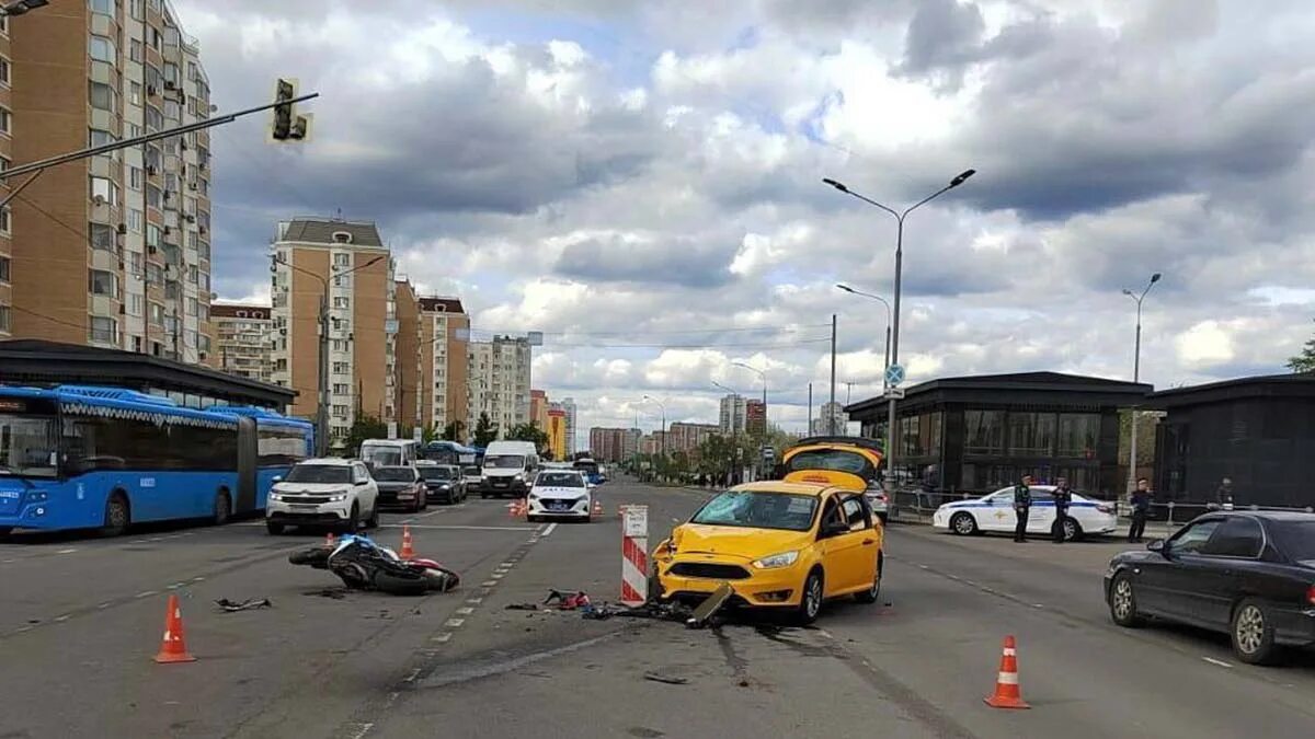 Авария с мотоциклистом на Щелковском шоссе. Мото ДТП на Щелковском шоссе 23 мая. 5 мая 23 года