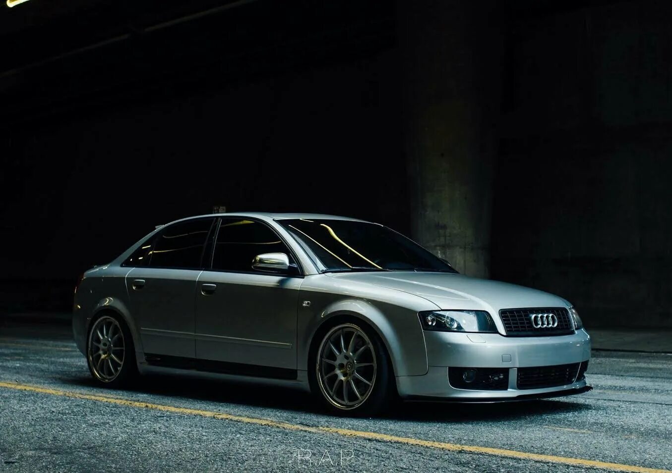 Ауди а4 б6 амб. Audi a4 b6. Audi a6 с4. Audi a4 b6 Tuning. Audi a4 b6 кузов.