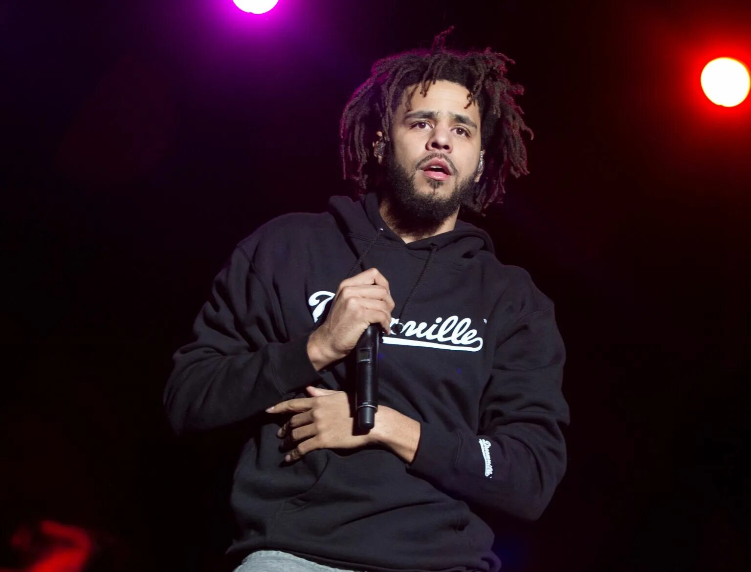 J Cole. J Cole рост. J Cole 2022. J Cole Art.