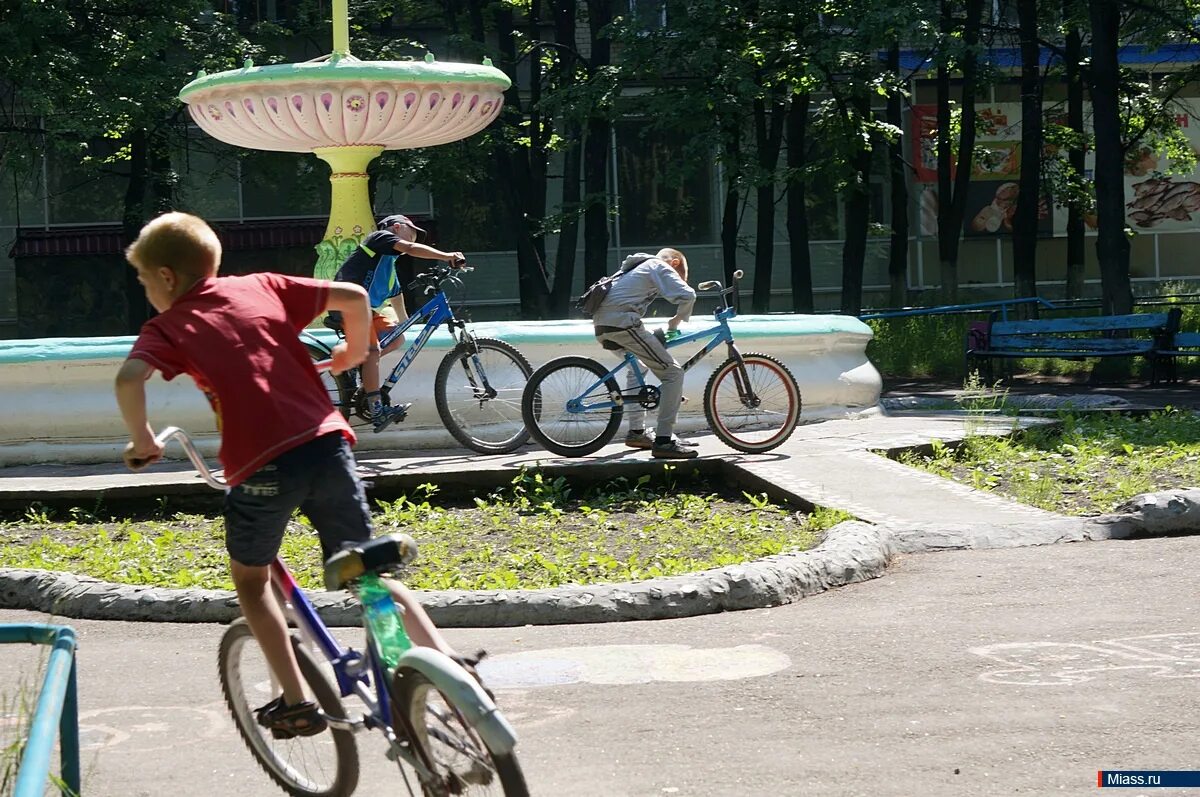 Юность машгородок. Дк миасс машгородок. Крылья миасс машгородок. Детдом миасс машгородок. 56 садик миасс машгородок.