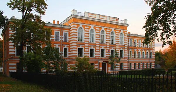 Петергоф 415 петергоф. Гимназия 415 петергоф.