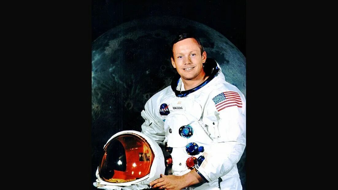 First man walked on the moon. нил армстронг косыгин. Neil armstrong was the first. Neil armstrong was the first. армстронг астронавт.