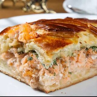 Пирог с горбушей консервированной и рисом