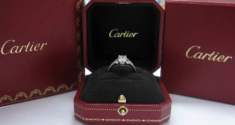 кольцо картье wy2318. ювелирный дом cartier. Cartier спб. Cartier love браслет. кольцо тринити от картье керамика.