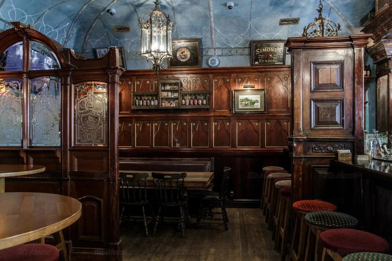 2 2 паб. Блэк свон паб. блэк свон паб китай город. black swan pub в москве. паб black swan ул солянка 1/2.