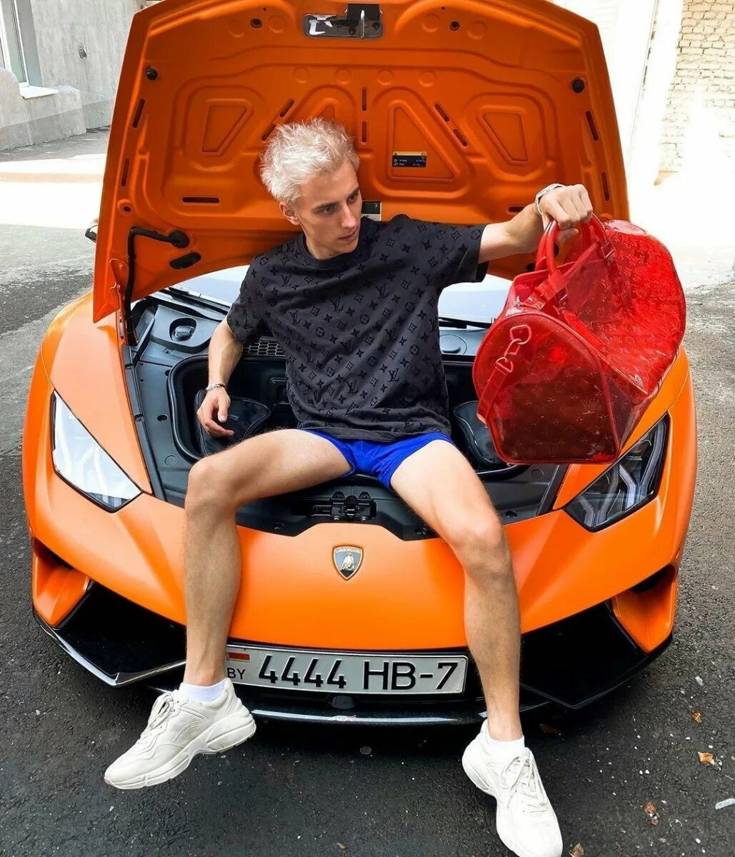 Есть а 4