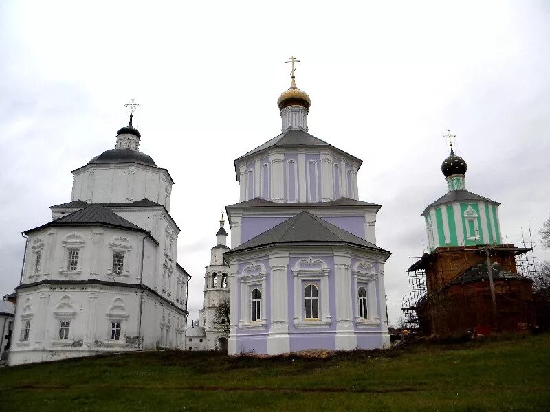 Рыльский Свято Никольский монастырь. Рыльский монастырь Курская область. Рыльский монастырь Курская область фото. Свято-Никольский монастырь в Рыльске Курской области. Рыльск святой