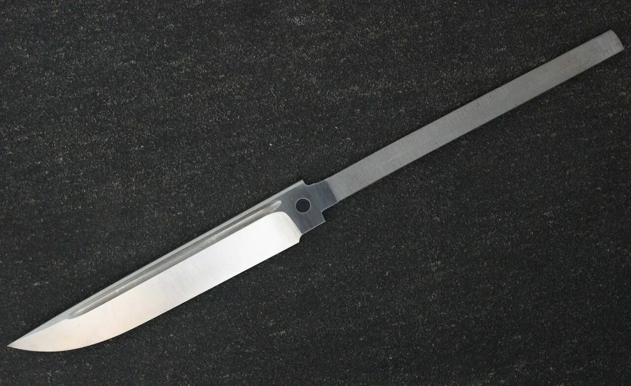 Клинок универсал х12мф. Ножевые заготовки для клинков. Заготовка клинка для ножа. Заготовки лезвий для ножей.