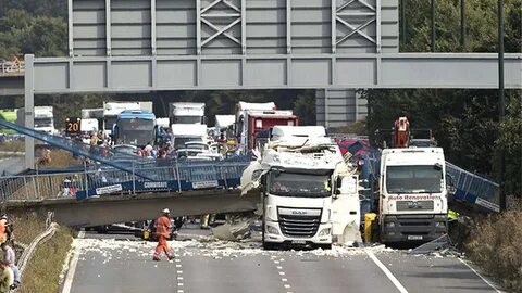 Bridge crashes