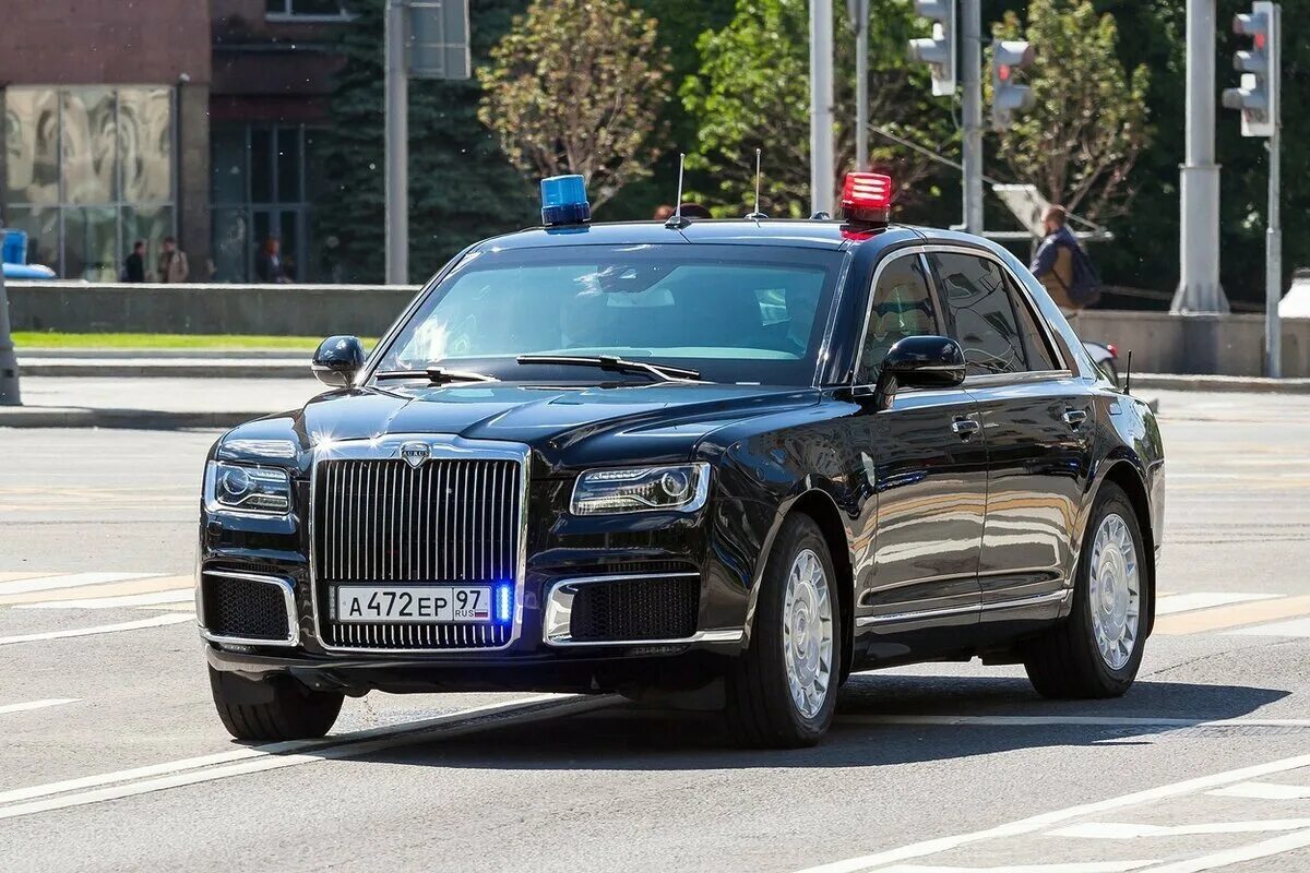 Aurus автомобили фото. Аурус автомобиль синат. аурус сенат. aurus номера с002рм. аурус сенат фсо.