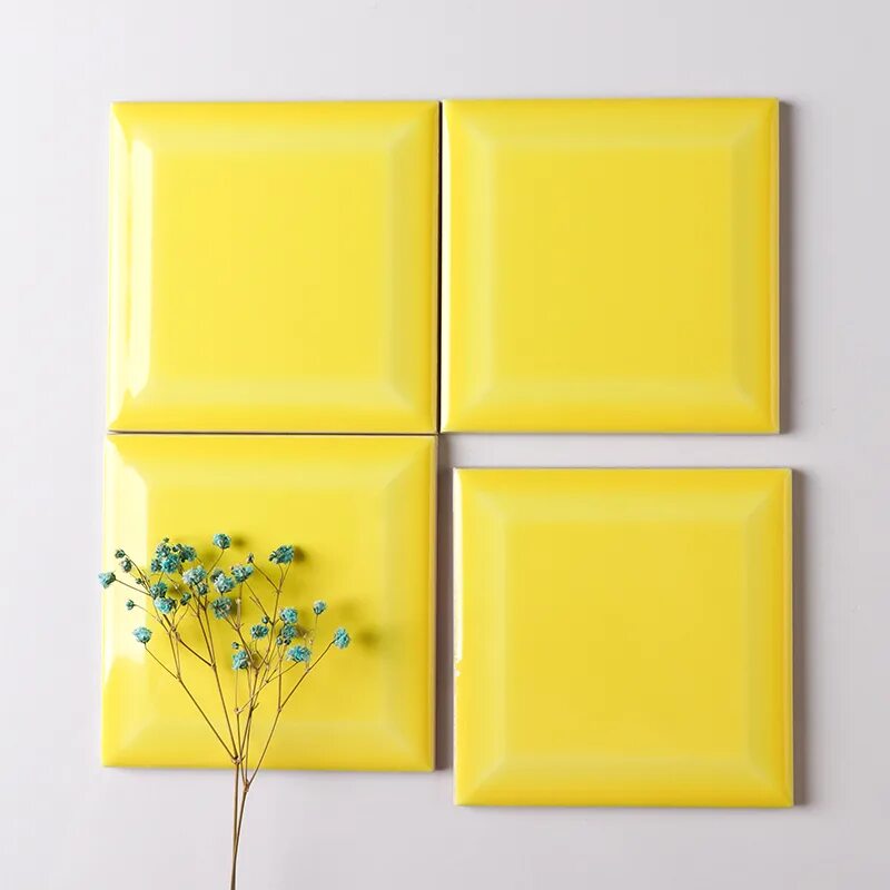 Желтая плитка купить. Желтая плитка. Плитка керамическая желтая. Желтая глянцевая квадратная плитка. Желтая плитка 10х10.