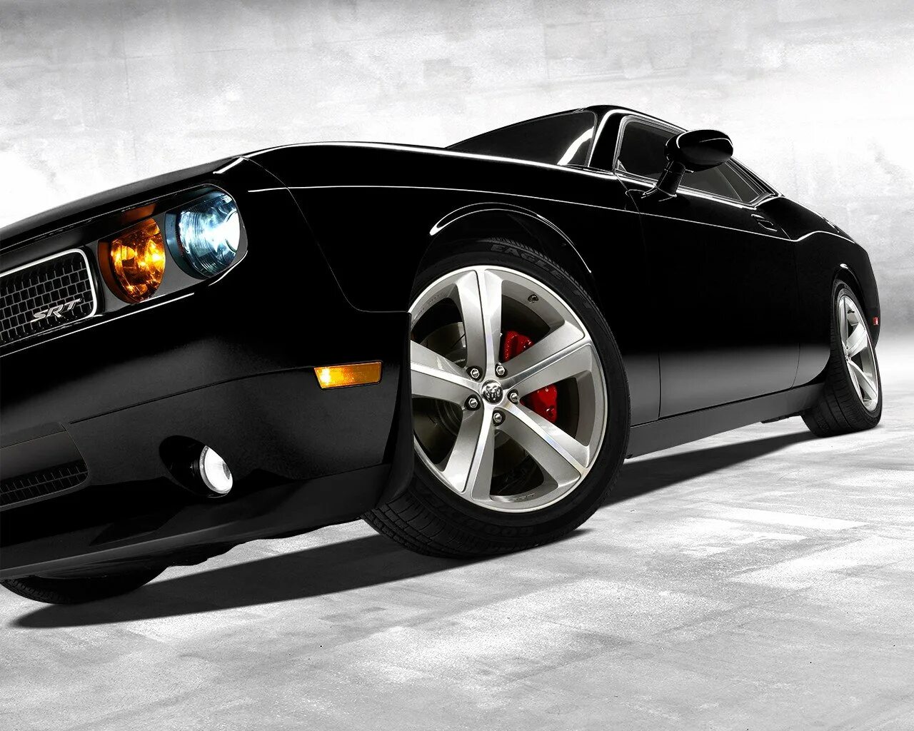 Включи сильную машину. Dodge Challenger srt8. Dodge Challenger Black. Додж Чарджер 2021. Dodge Charger diski.