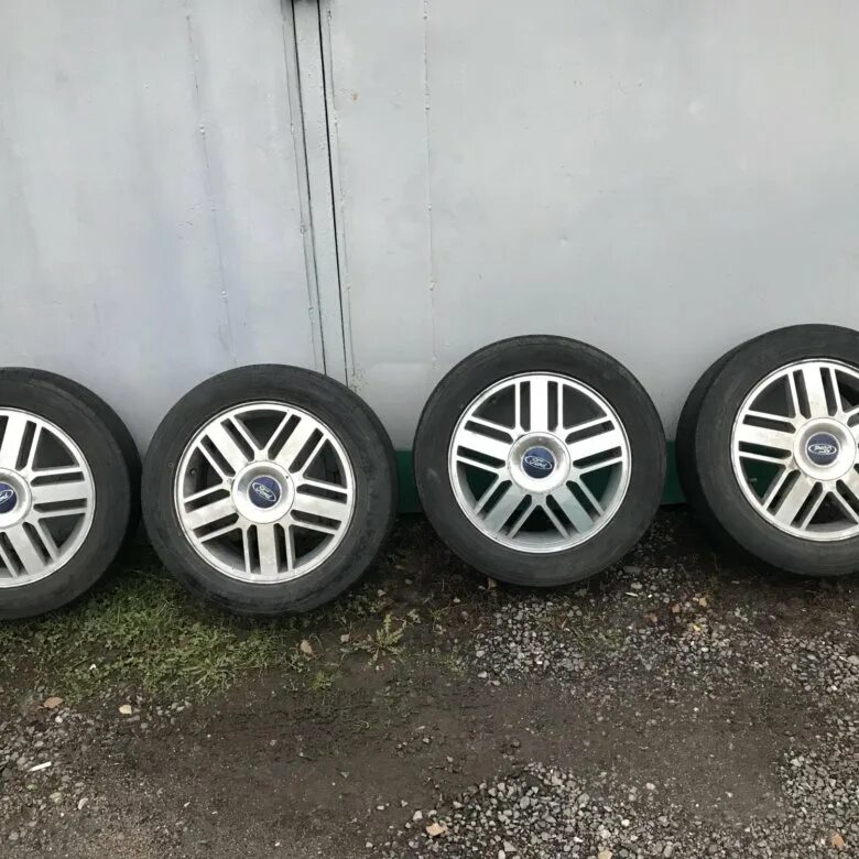 Колеса на фф2. Колеса на фф2. Форд фокус 2 рестайлинг хэтчбек черный на 17 дисках. Ford focus 2 рестайлинг на 17 дисках. Колеса на фф2.