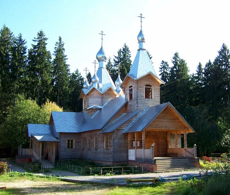 Подмосковье чкаловский. Храм страстотерпца Николая Щелково. Посёлок Чкаловский Щёлковский район. Храм Николая Чудотворца в Щелково. Храм на Чкаловской Щелково.