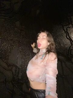 Grey Mouse)слитые фотографии хакерами ✅ Оригинальные интимные фотки модели ...