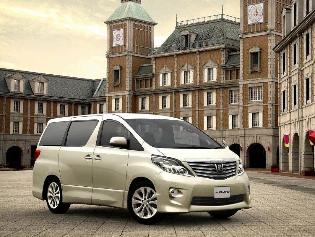 Toyota estima iii. Toyota sienna 2010. 6. Toyota sienna 2013. Иномарка минивэн.