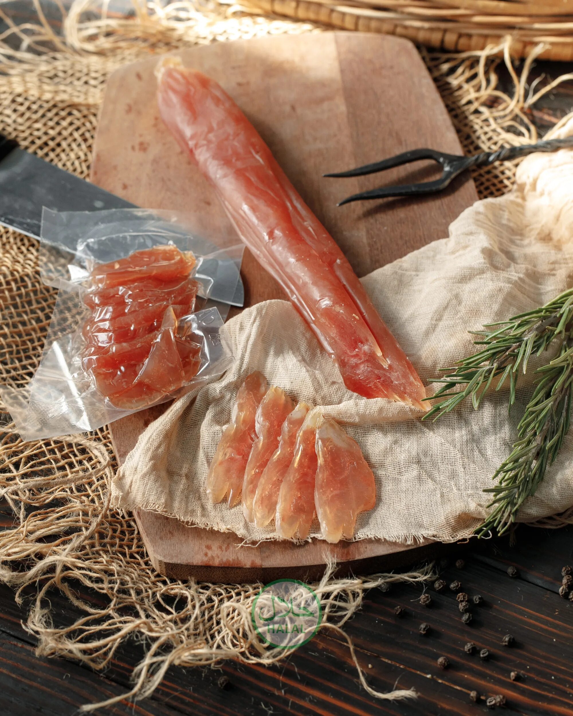 Сыровяленое мясо курицы сибирское. Курхан. Курхан. Сыровяленая куриная колбаса. Куриный курхан сыровяленая колбаса.