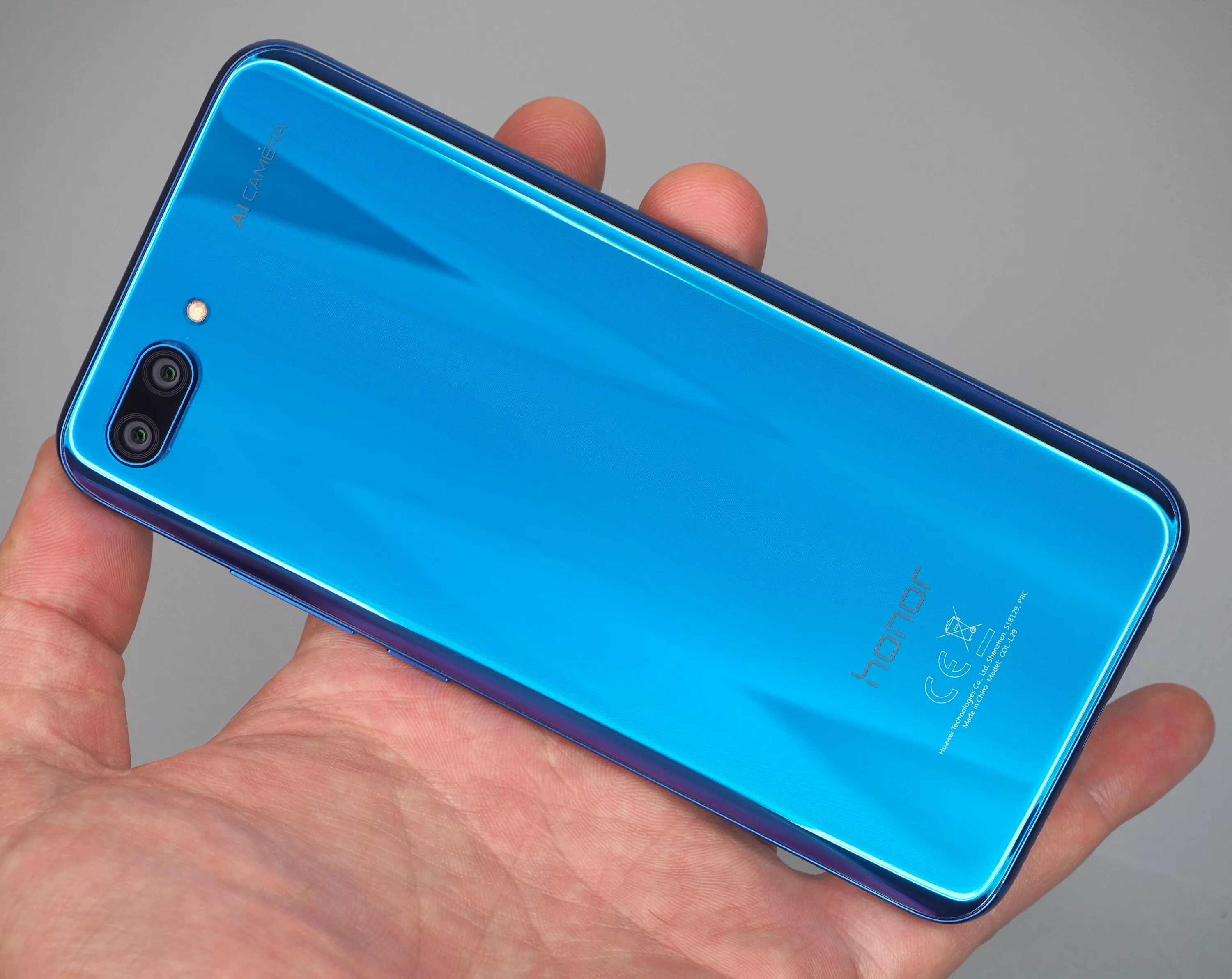 Хонор 10 оригинал. Huawei Honor 10 Lite. Хонор 10 синий. Honor 10 Lite Blue. Хонор 10 Лайт голубой.