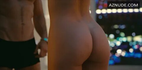 Shelley hennig booty