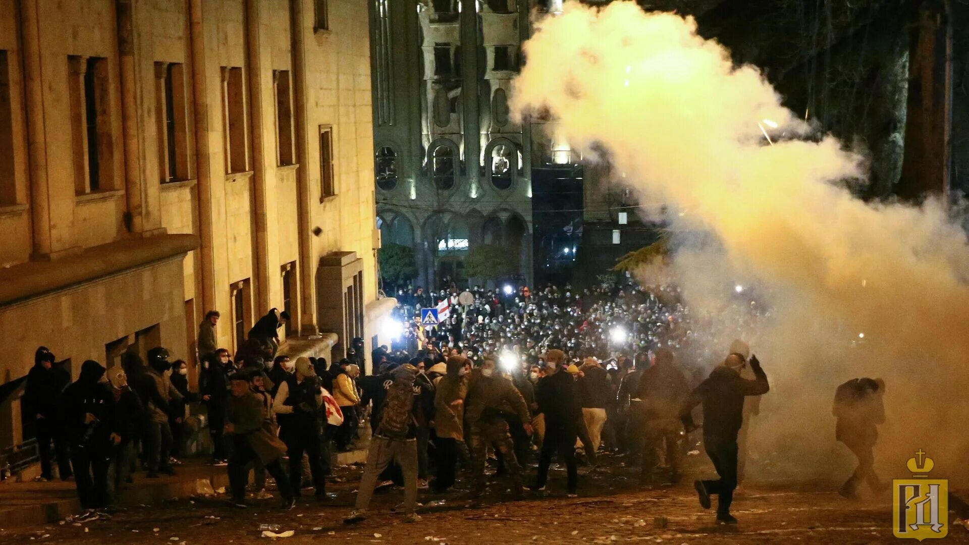 Что случилось в грузии. Протесты в Грузии март 2023. Тбилиси парламент протесты. Митинги в Тбилиси 2023.