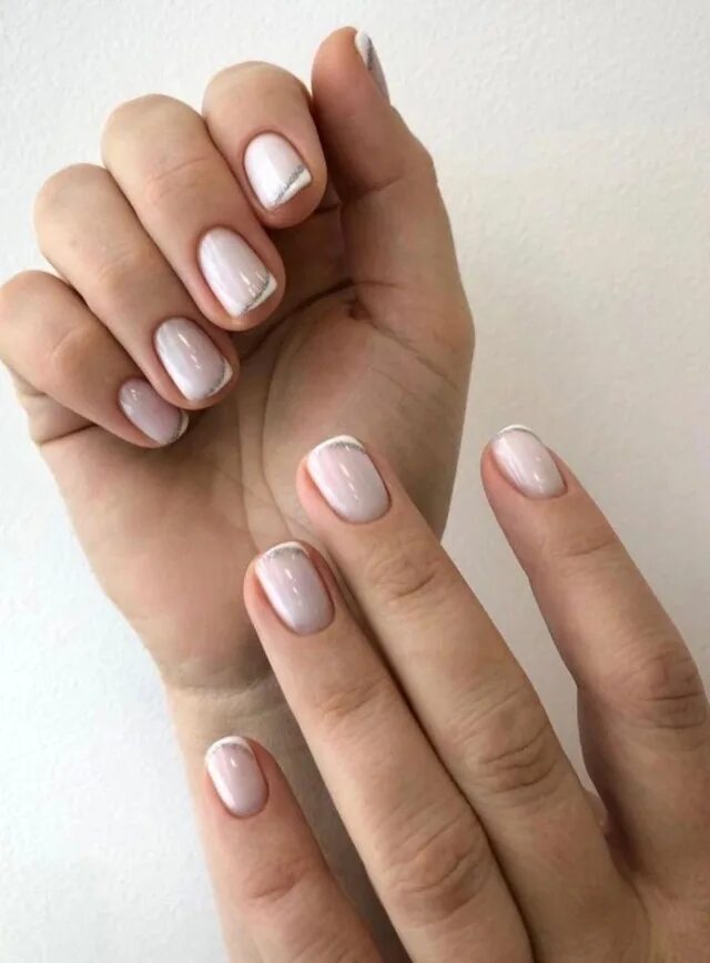 Маникюр на короткие. Дизайн ногтей руки на короткие ногти. Красивые аккуратные ногти. Дизайн ногтей руки на короткие ногти. Маникюр на маленькие ногти.