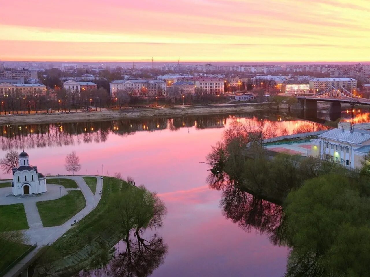 Тверь виды города. Тверь достопримечательности. Современная тверь. Тверь вид сверху. Цифровой город тверь.