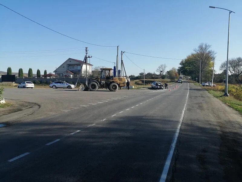 Грайворон село Казинка. Авария на трассе Белгород Грайворон. Дорожно-транспортные происшествия с тракторами. Казинка Белгородская происшествия.