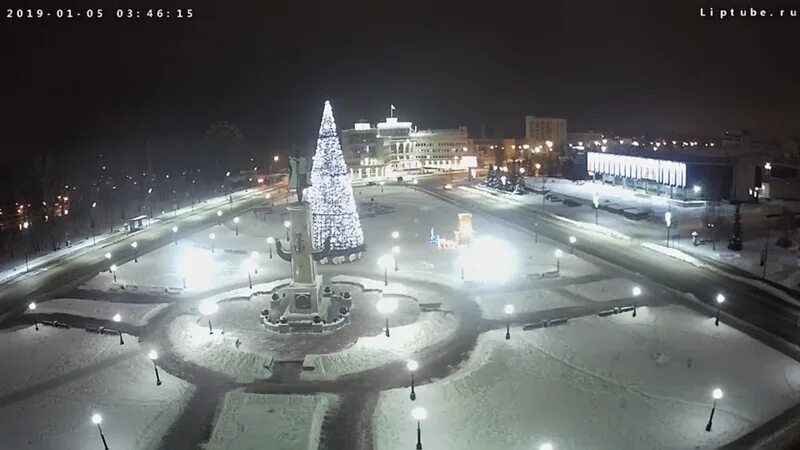 Веб камера великий. Площадь Петра Великого Липецк. Липецк площадь Петра Великого зимой. Площадь Петра первого в Липецке. Площадь Петра Великого Липецк 2013.