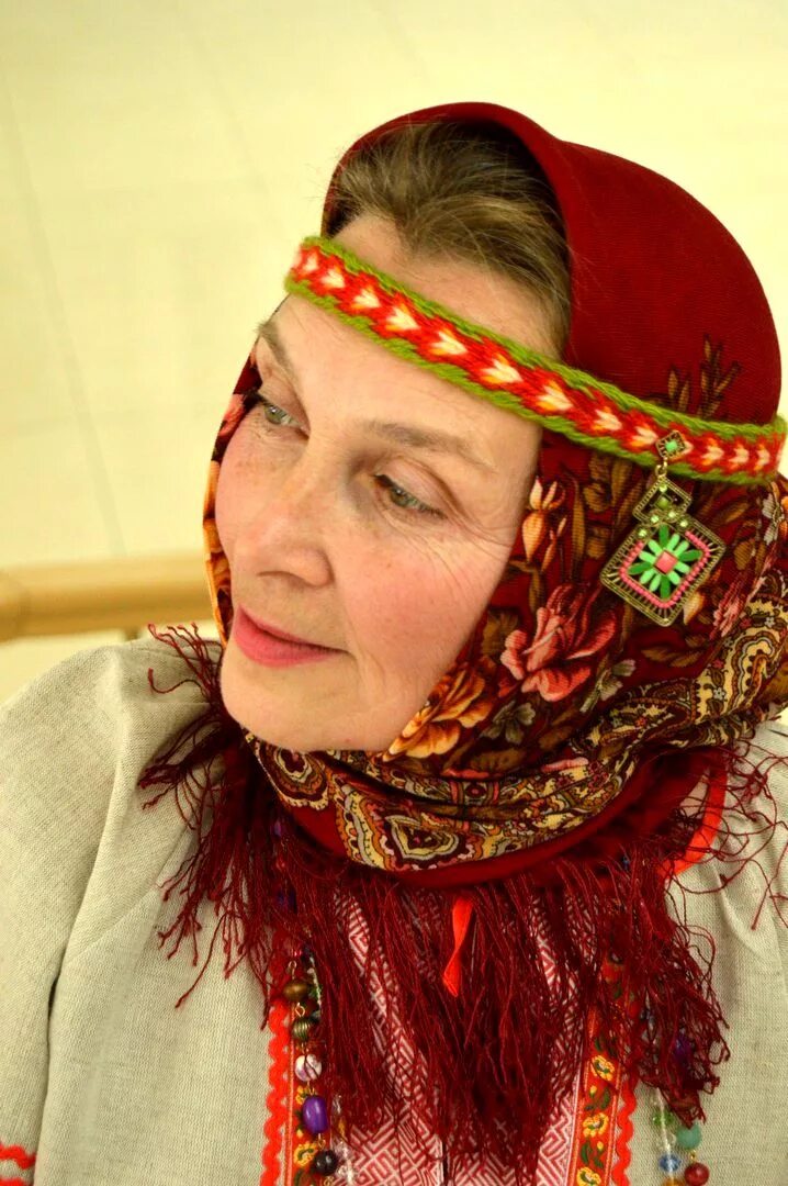 Татьяна на руси какие были. Творчество татьяны. Н. Татьяна толстая 1983 год. Розы живопись.