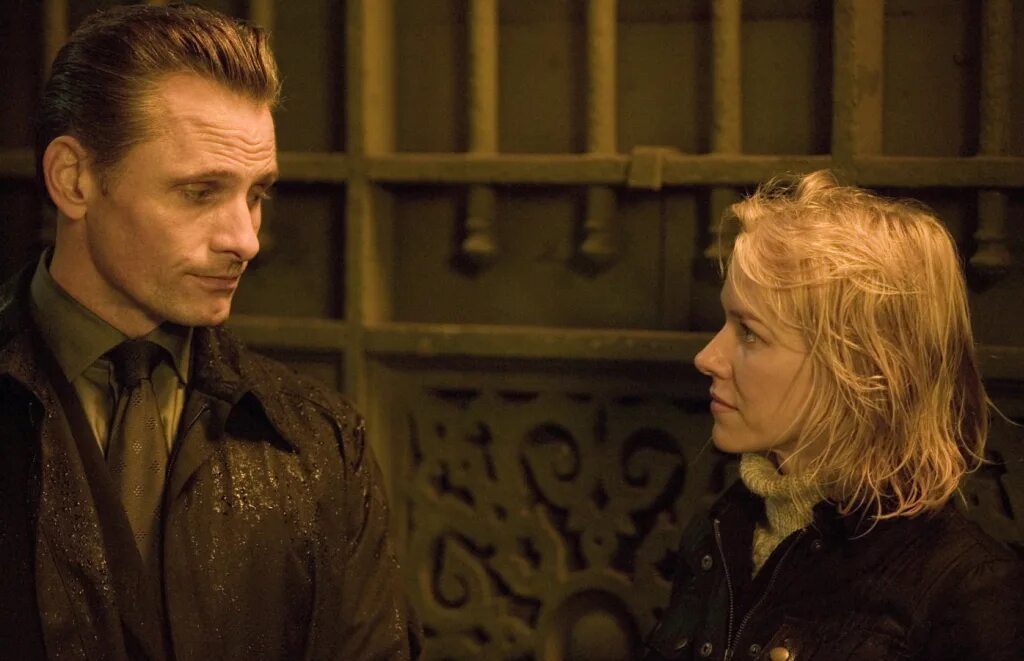 Улица порока. Frailty 2001 макконахи. Порок 2001. Вигго мортенсен 2007. Порок сюжет.