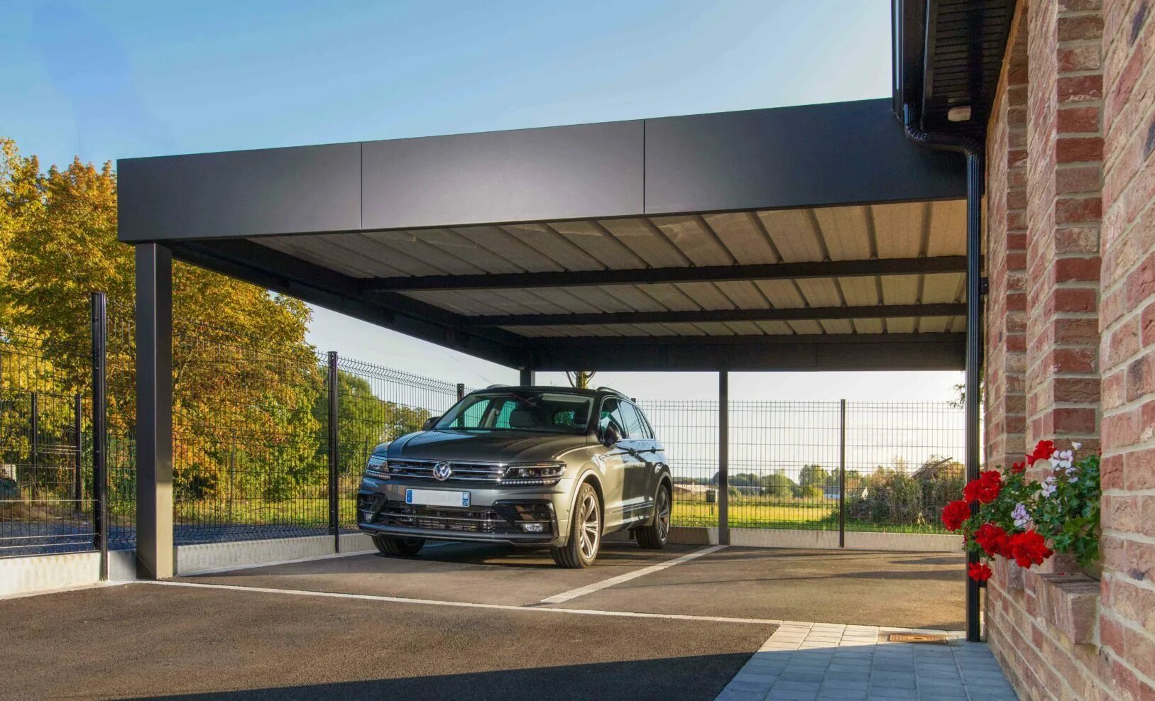 Плоские навесы для машин. Carports навесы автомобильные. Навес с плоской крышей. Современный навес для машины. Плоские навесы для машин.