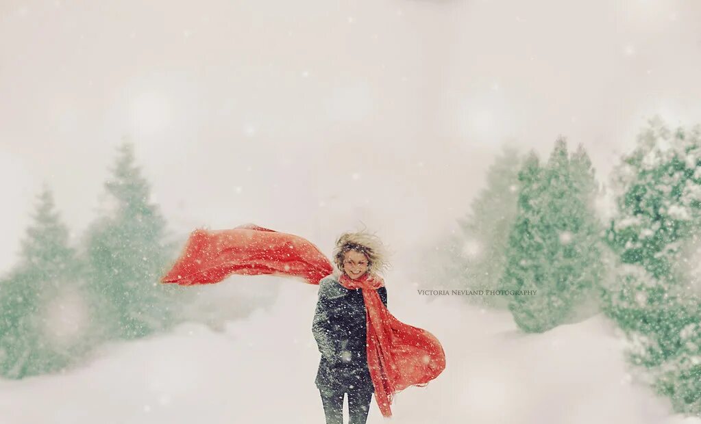Snowfield. Зима спешила. Пробежка зимой. Зима спешила. Зима город люди.