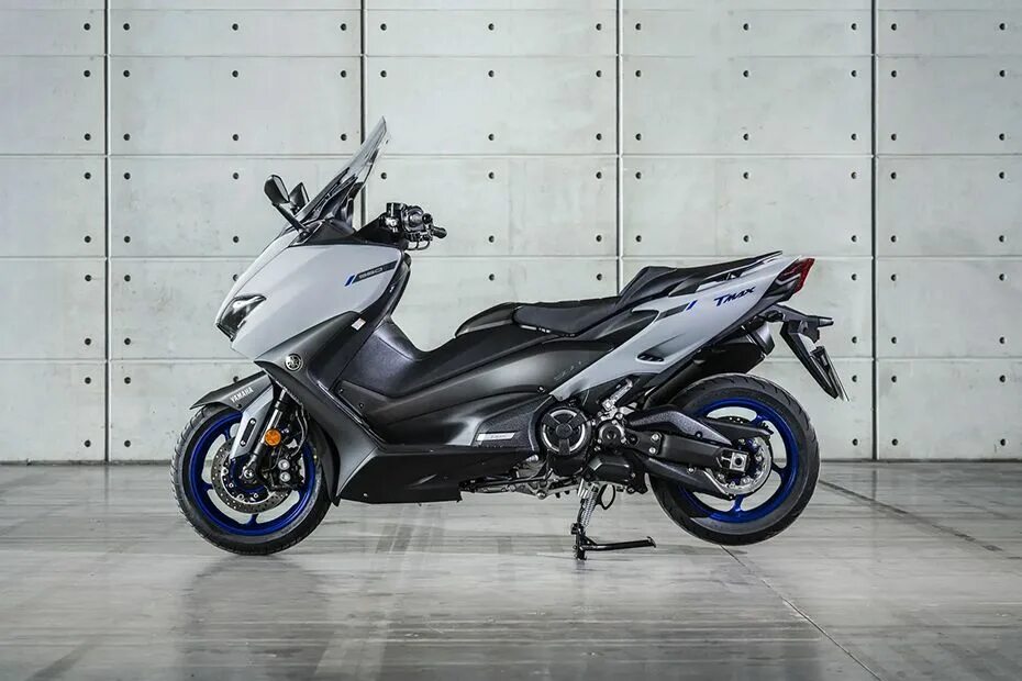 Yamaha t Max 2023. Yamaha t Max 560. Yamaha t Max 500. Yamaha t Max 2021. Мощный мопед