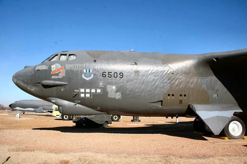 52 a b 2. B-52g Stratofortress. Бомбардировщик b-52g. Б 57 Стратофортресс. Боинг б 1.