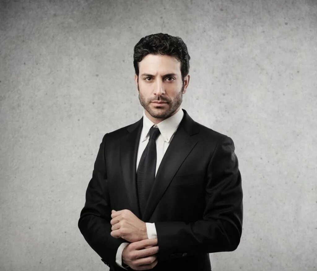 Серьезный бизнесмен. Предприниматель думает. Бражник александр. Серьезный бизнесмен. Серьезный бизнесмен.