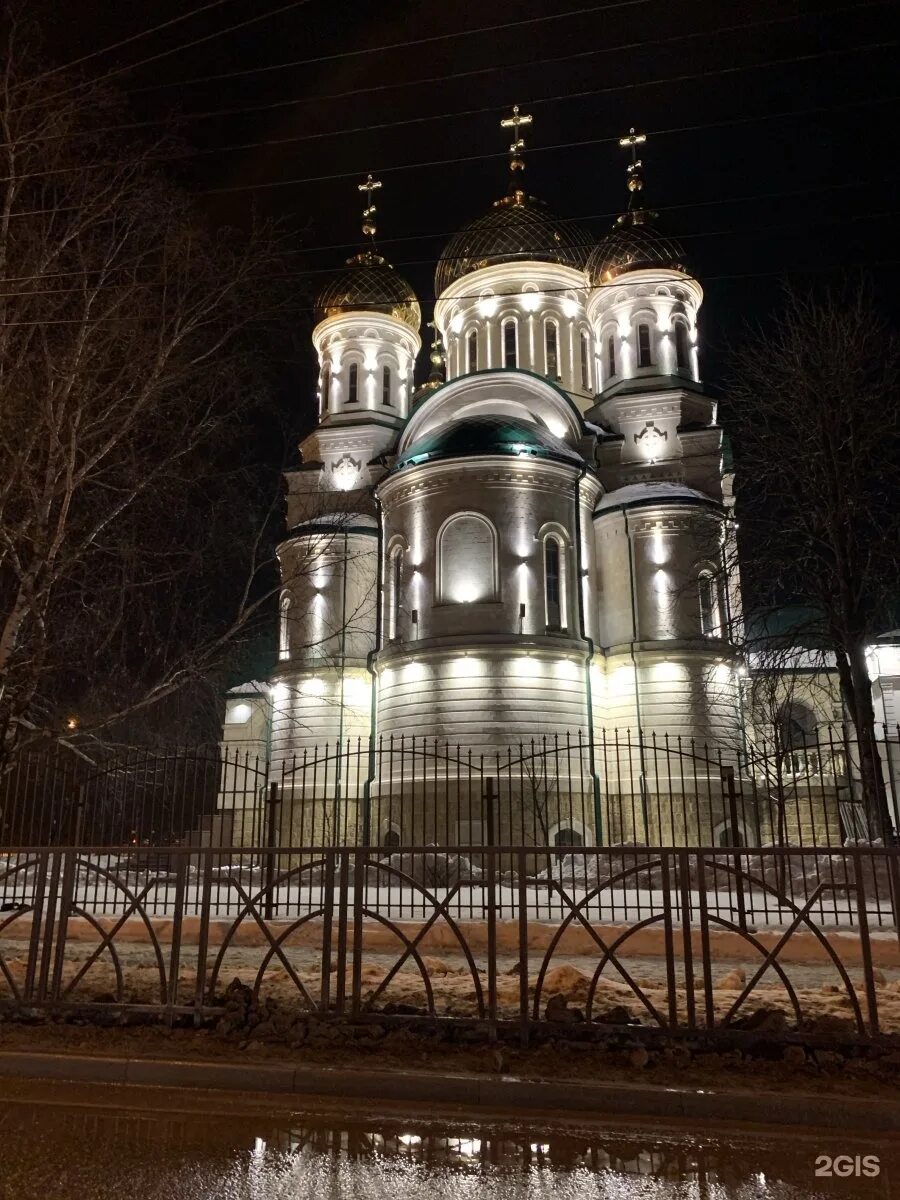 Церковь Сергия Радонежского Ставрополь. Храм на Кулакова Ставрополь. Храм Георгия Победоносца Ставрополь внутри. Храм на Кулакова Ленина Ставрополь. Кулаков храм