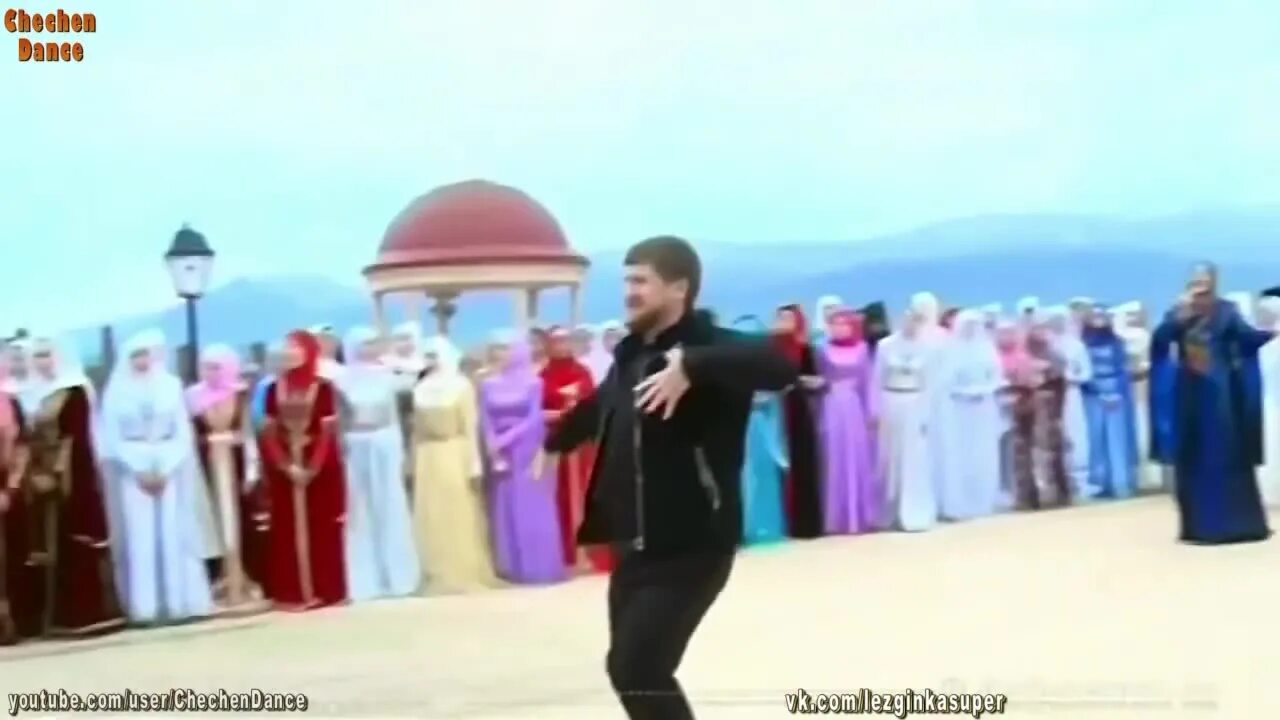 Рамзан кадыров лезгинка. Рамзан кадыров гифки. Рамзан кадыров танцует лезгинку. Рамзан кадыров джигит. Кадыров жаба.