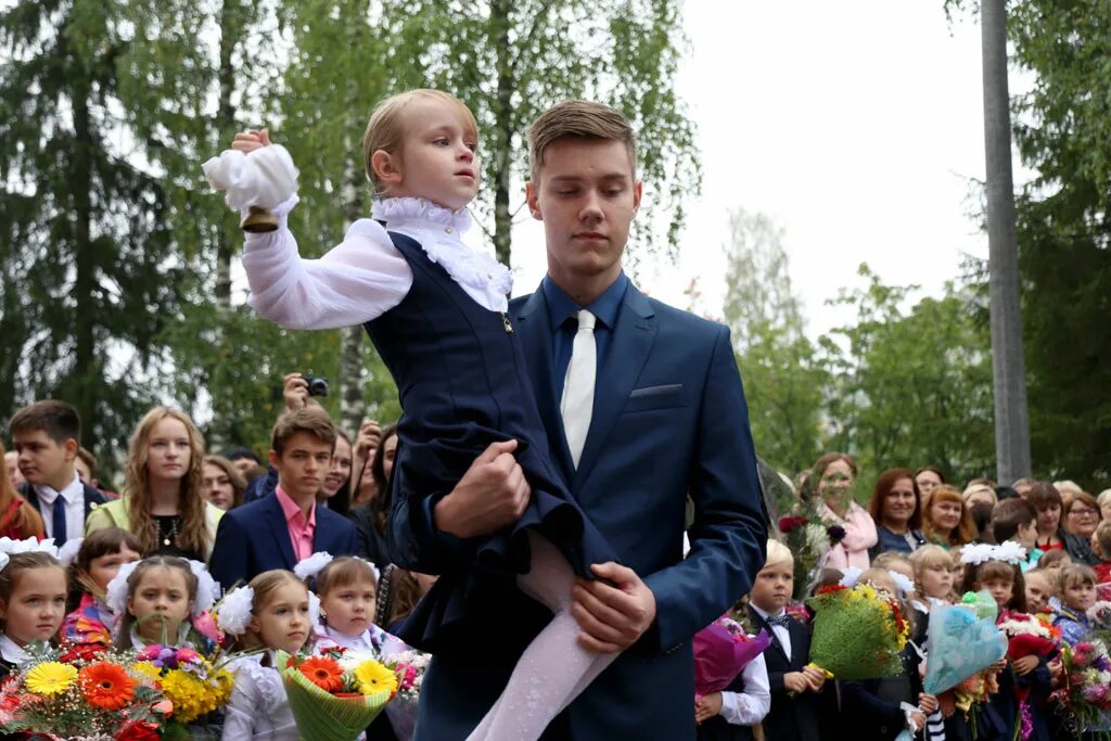 Школа 4 мирный архангельская область. Школа 12г. Школа 12 город мирный. 4 школа город мирный архангельская область. Мкоу сош 12 мирный архангельская область.