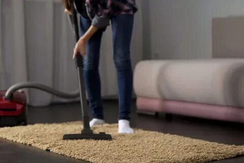 Vacuum the carpet перевод на русский