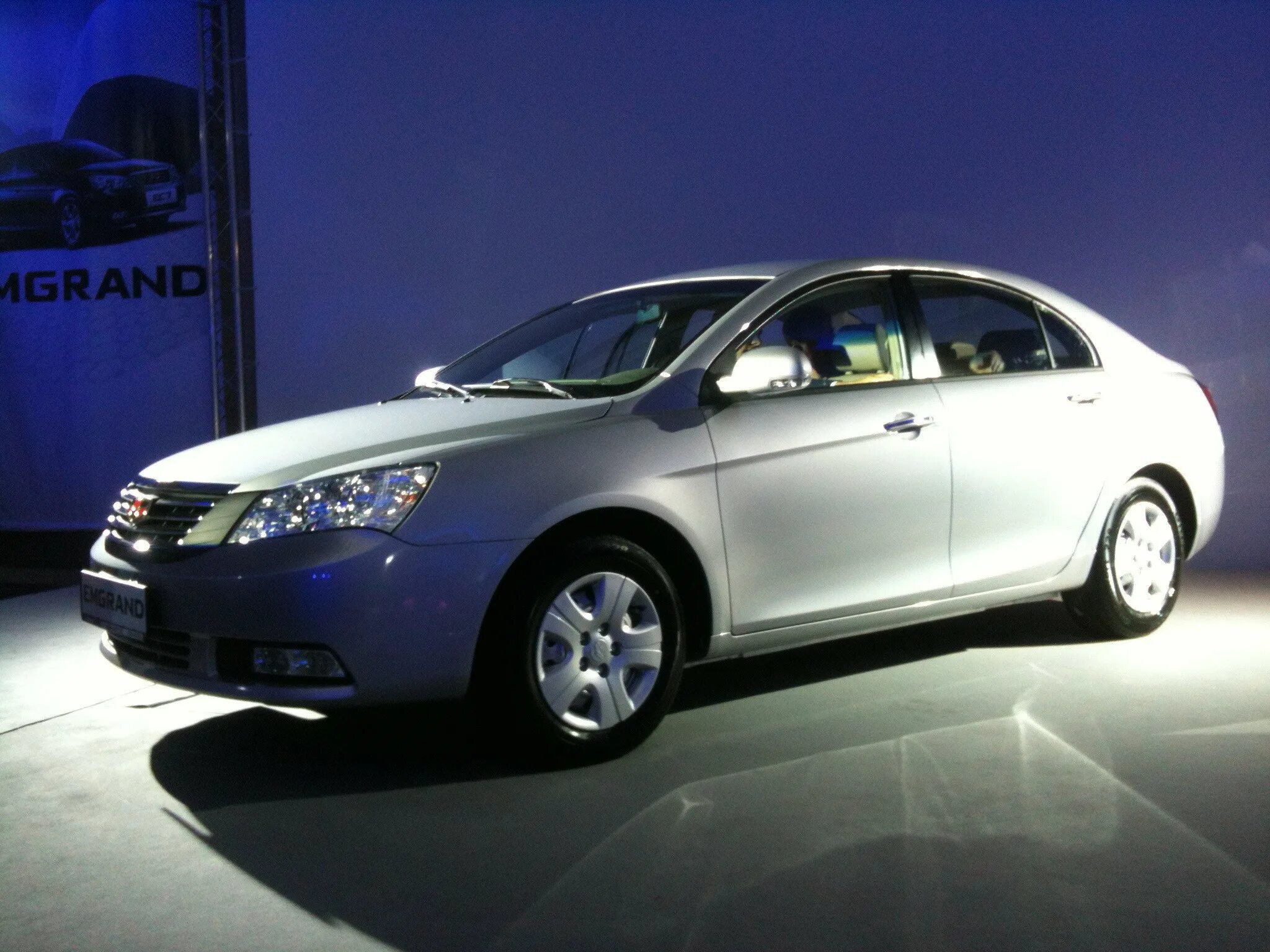 Джили эмгранд топливная. Geely Emgrand ec7. Gelly e. Geely Emgrand 7. Geely Emgrand ec7 седан.