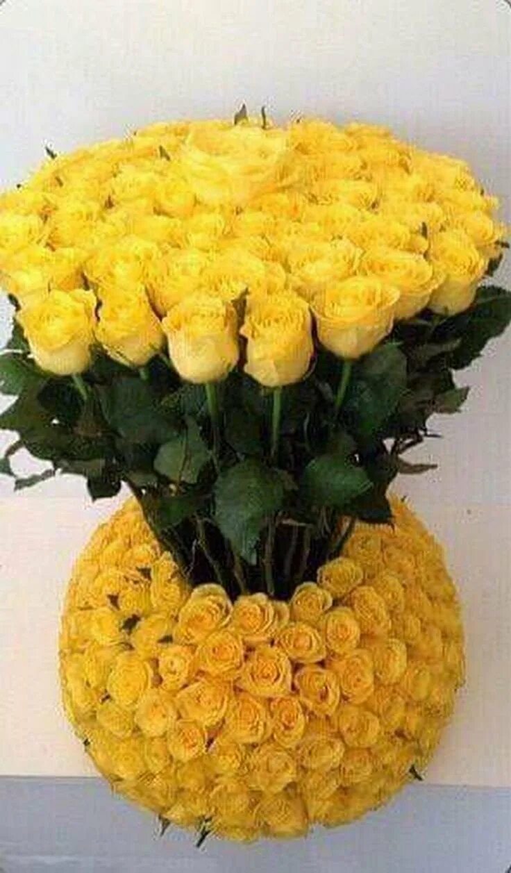 Огромные желтые букеты. Красивые большие букеты. Огромный букет цветов. Желтые розы огромный букет. Букет желтых роз.
