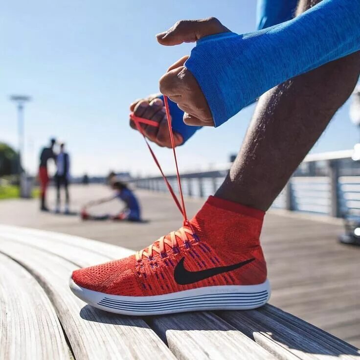 Running running instagram. Плейлист для бега. nike running 2 2016. вк плейлист для бега. самые инстаграмные nike.