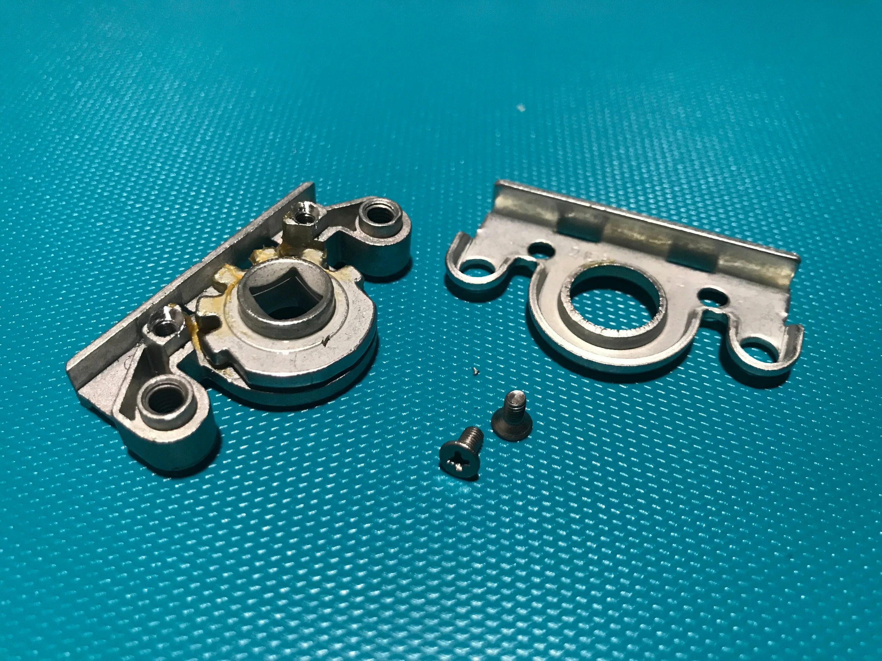 рото поворотный запор. зацеп поворотно откидной винкхаус. фурнитура winkhaus grm 2300/2. запор поворотно откидной roto gr1265/ mv 1201-1400. шпингалет поворотно-откидной mm 1751-2250 мм.