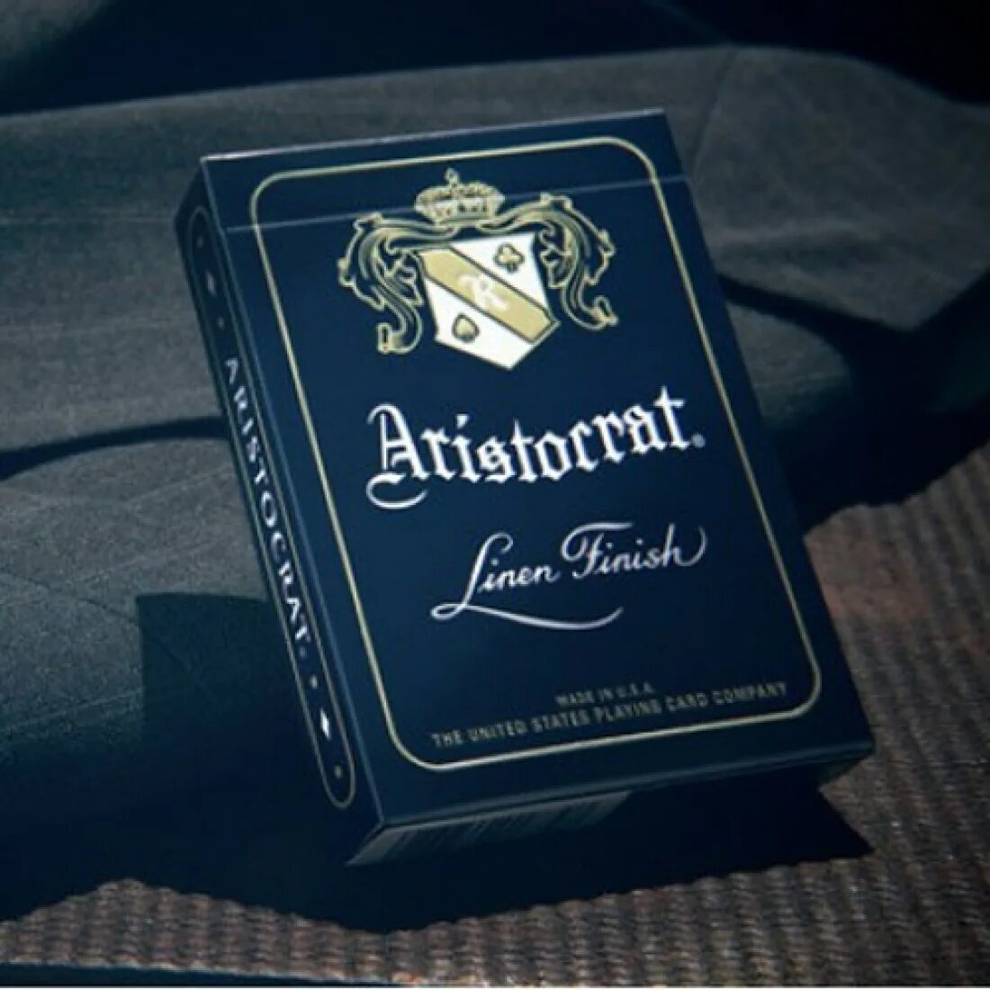 Bicycle Aristocrat 727. Aristocrat (Blue). Elegant Aristocrat Core. Aristokrat Linen finish Cards. Only attempt